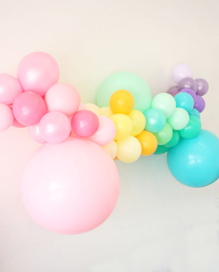 Pastel Dreamin' Jumbo Balloon Garland Kit
